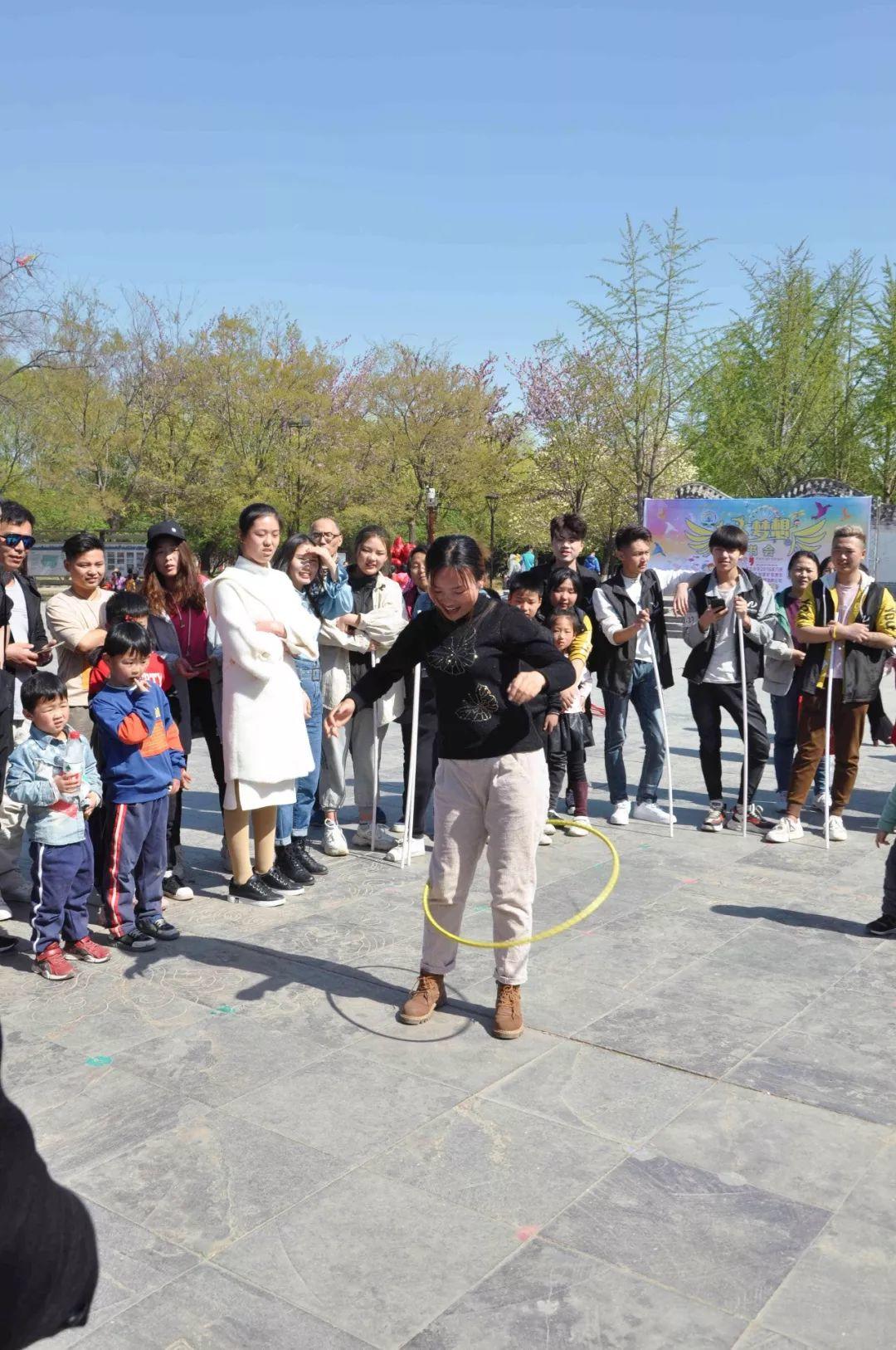 春暖花開艷陽(yáng)日，吳越學(xué)員踏春行