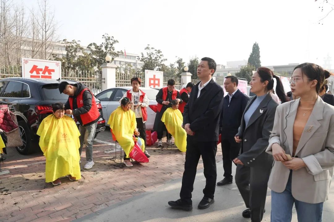 熱烈祝賀濮陽市吳越職業(yè)培訓學校榮獲濮陽市華龍區(qū)“三八紅旗集體”稱號！